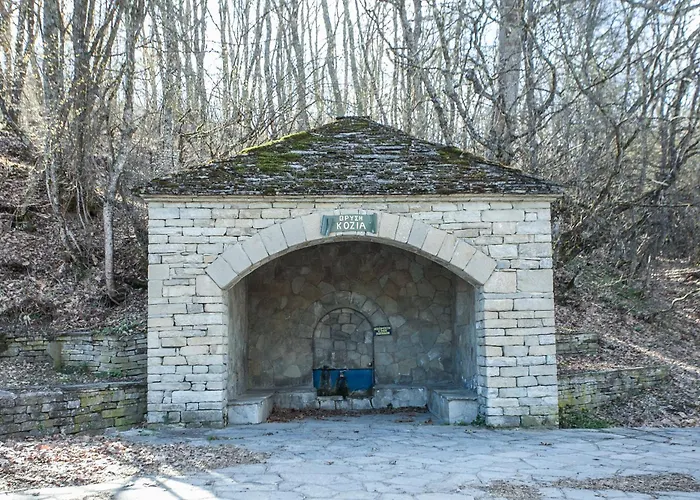 Acorn's Houses, Gray And Acorn *